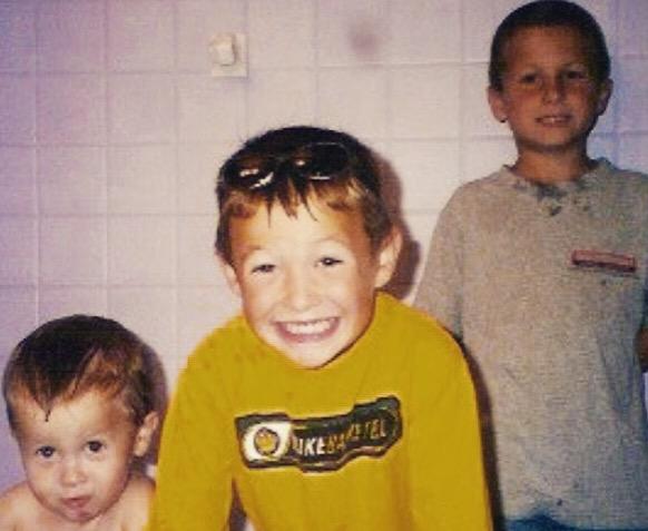 0303Bailey's tweet photo. Happy national sibling day😂 http://t.co/xv73nVKsfT