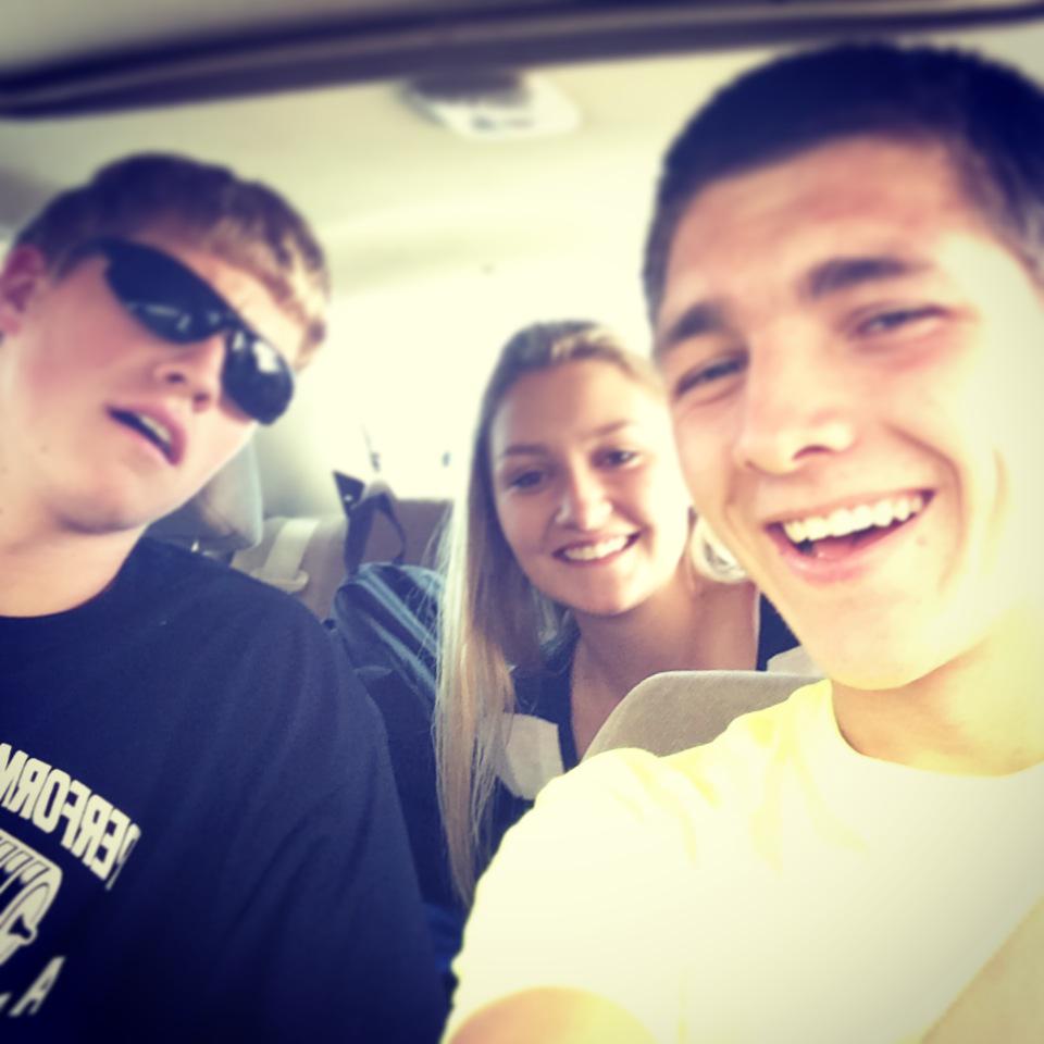 DilkaIsaiah's tweet photo. National sibling day. @am di_fisher10 @brabbit_4_25 http://t.co/VYgUAFpsp8