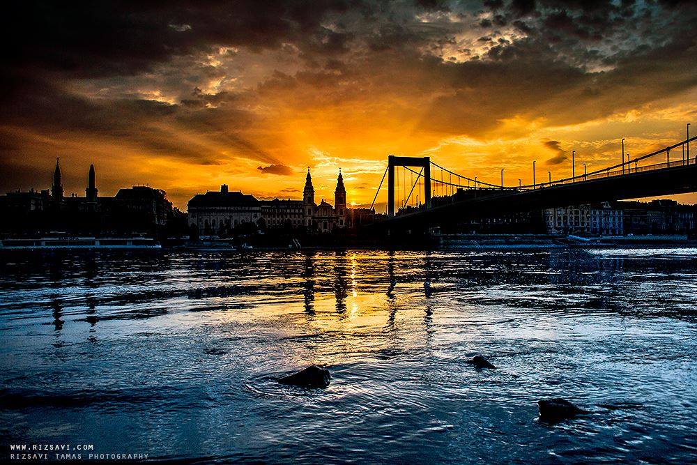 The Budapest Project 心が癒される夕日 ブダペスト What A Heartwarming Sunset In Budapest Http T Co 3zegv71zsv