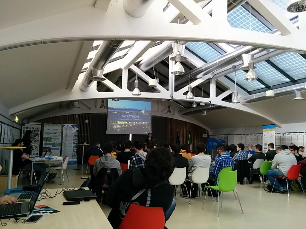 hamen's tweet image. #droidconit #hackaton with @alterego_mobile @HackLabProject @harlem88_gis @estebansannin FTW