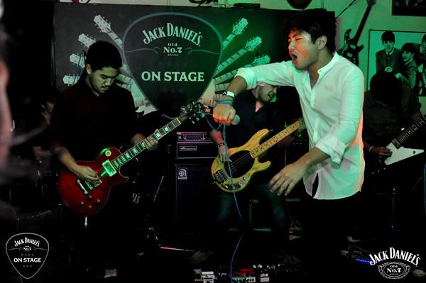 NDFYme's tweet photo. RT if you want @officialimelda to win the #JDOSFanFave Award! check out their song: http://t.co/wGz6TWmwSt . http://t.co/LJhecO2sHQ
