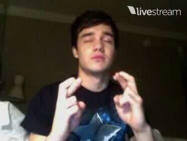 payneinmycrack's tweet photo. Me right now  #1DFinallyFreeFromModest http://t.co/3c1p7Ntxxn