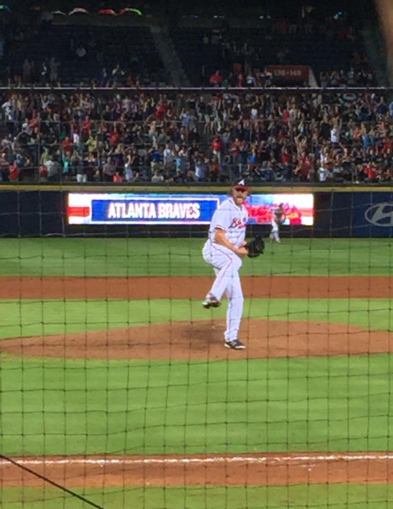 Braves's tweet photo. Safe to say the Grilli was fired up! #FireUpTheGrilli http://t.co/kGyjBJUv0u