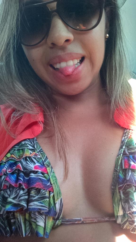 Vanessiinha_'s tweet photo. Olha bem pra minha cara de preocupação!
Ainda sobre: #SemanaSanta #TOP #FarradasAmigas #PipaRN #Perfect http://t.co/NwNqJf8etb