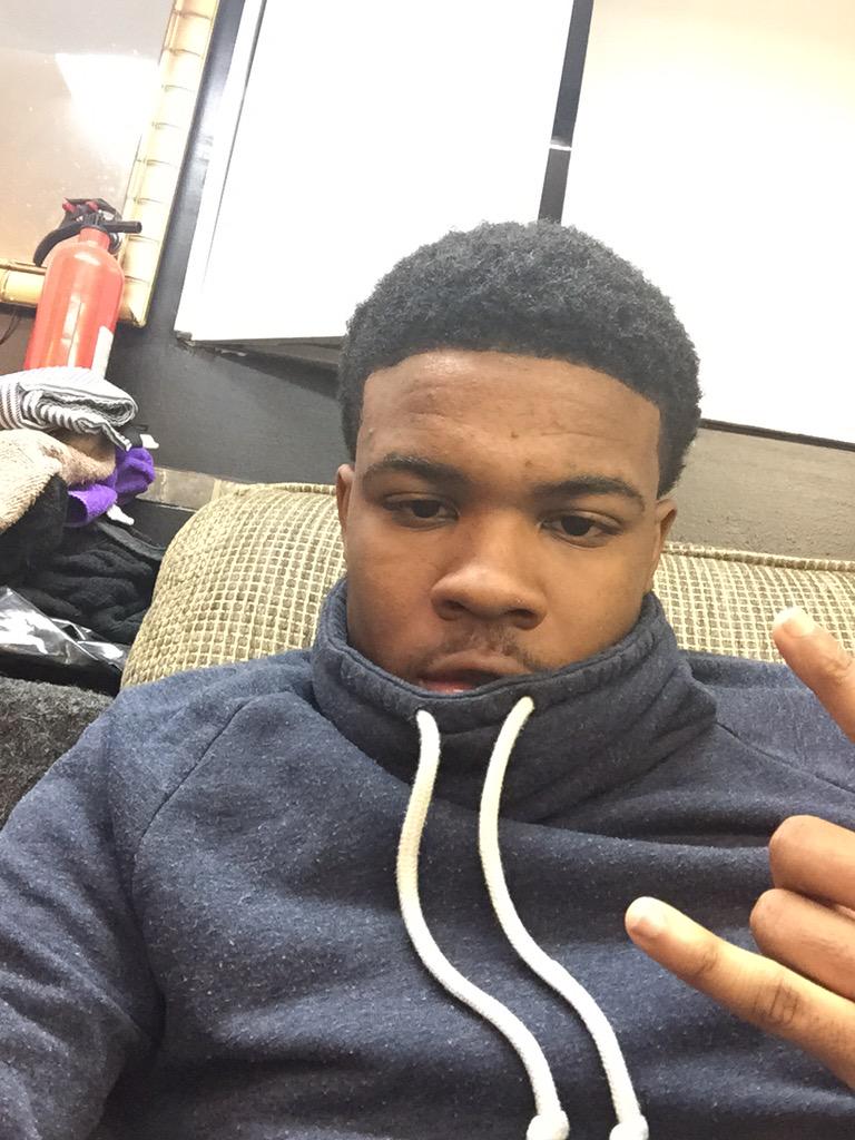 Wb_Ron tweet picture