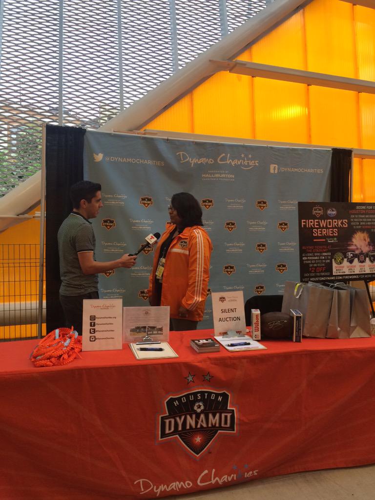 dynamocharities's tweet photo. A huge thank you to @TelemundoHou for their coverage of #HouseChingBuilt with @HoustonHabitat http://t.co/9dGIEP2BbJ
