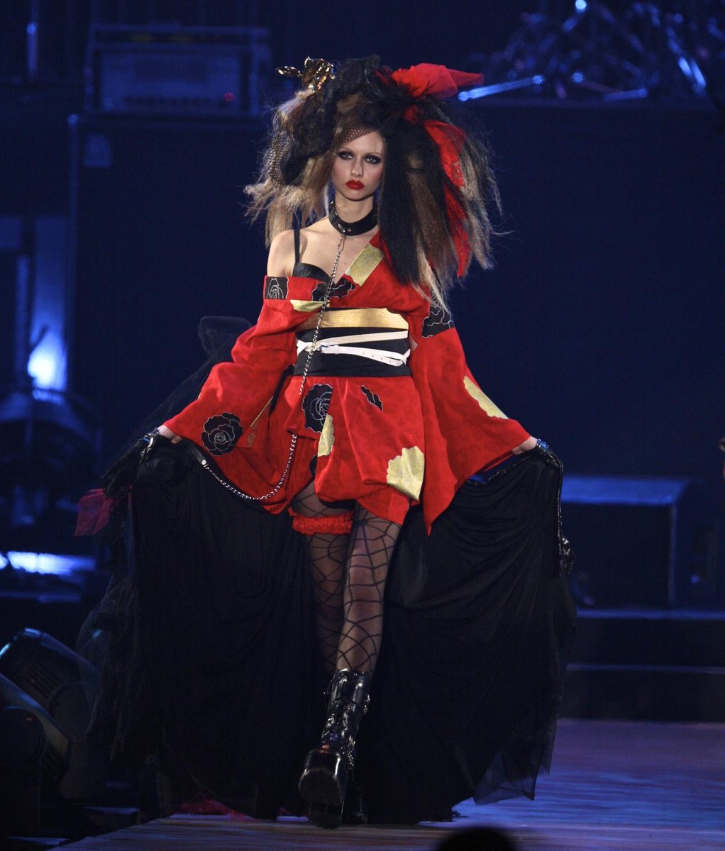 YoshikiOfficial's tweet photo. Come join us! #Yoshikimono 展示販売会!
2015.4.10 fri – 4.13 mon
at 東京美術倶楽部2F  http://t.co/LtTd4SP6Rn http://t.co/uN0iTh2sYd