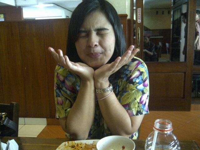 arifan_s's tweet photo. @EllenyRyette makann yang banyakk yaa sayannggg.. http://t.co/Mcpq0t6yzh