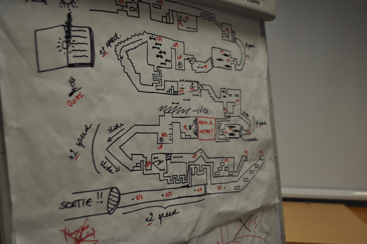 _ValPlr's tweet image. Ap une nuit blanche,pause ptit déj et les équipes se remettent au travail #HTML5GAMEJAM à @ecolemultimedia #jeuxvideo