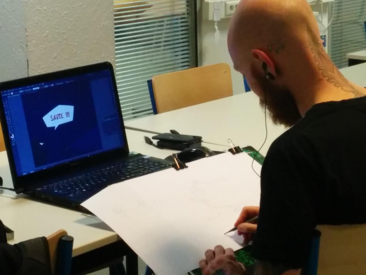 _ValPlr's tweet image. Ap une nuit blanche,pause ptit déj et les équipes se remettent au travail #HTML5GAMEJAM à @ecolemultimedia #jeuxvideo