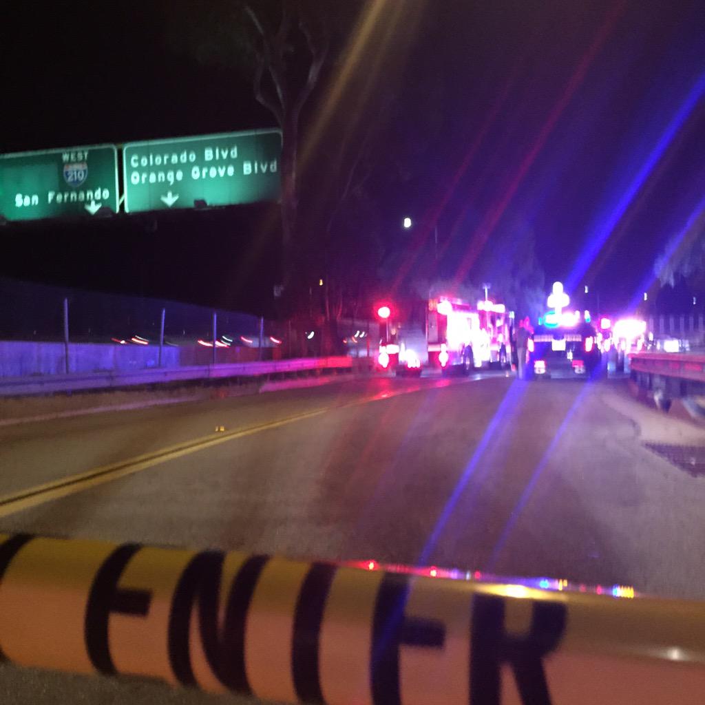 Broadcast_Bev's tweet photo. Update: @CHP_HQ (off camera) says 2car crash on #ColoradoBridge began w/ pursuit of hit&run driver. @NBCLA at 11. http://t.co/KNE0PQkQ4X