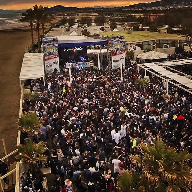 Aperipulp's tweet photo. #aperipulp @chusceballos @stereoprod thanks everyone for the great party! See you on the 1st of may http://t.co/fKOsH3Du6g