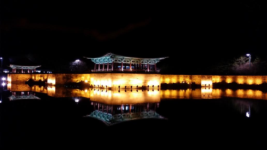 khj0320's tweet photo. 진해 여좌천 로망스 다리^^ 경주 안압지^^ 올해 벚꽃 구경으론 충분한듯^^ http://t.co/Ak0OQlJfD9