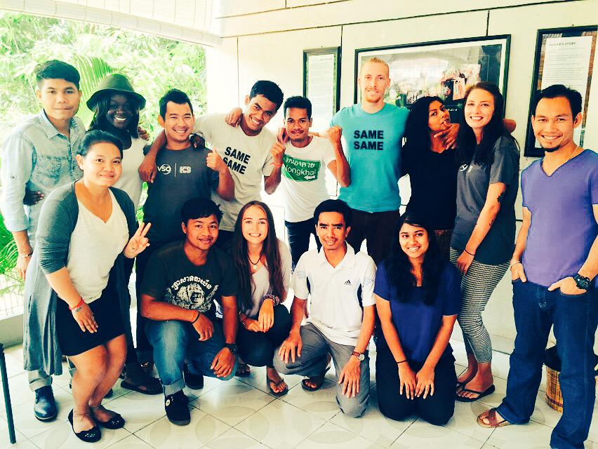 ellen_maunder's tweet photo. @VSOYouth @ICS_UK Entrepreneur #cambodia #kratie team are busy with their #team #debrief @CRDT_Cambodia http://t.co/9xkLGugeaH