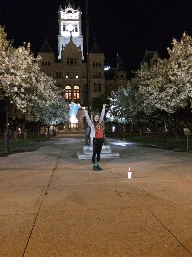KelliStirling21's tweet photo. Yes the little white thing on the ground is a diet coke  #questival #QSLC #HotLlamas http://t.co/JMKRMTvpjd