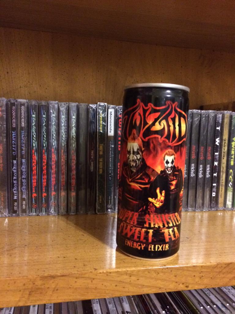 DJ_MadHatter402's tweet photo. @tweetmesohard So Good! I Want More But Don't Wanna Open This Can lol #Twiztid #SuperSinister #SweetTea #EnergyElixir http://t.co/UkTesKClsc