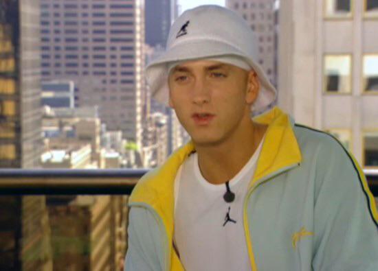 Eminem_Pro's tweet photo. MTV News: Eminem о своей дочери Хейли
#eminem #eminempro
http://t.co/Ms8p3F3BmB http://t.co/FfgNYZWiVC