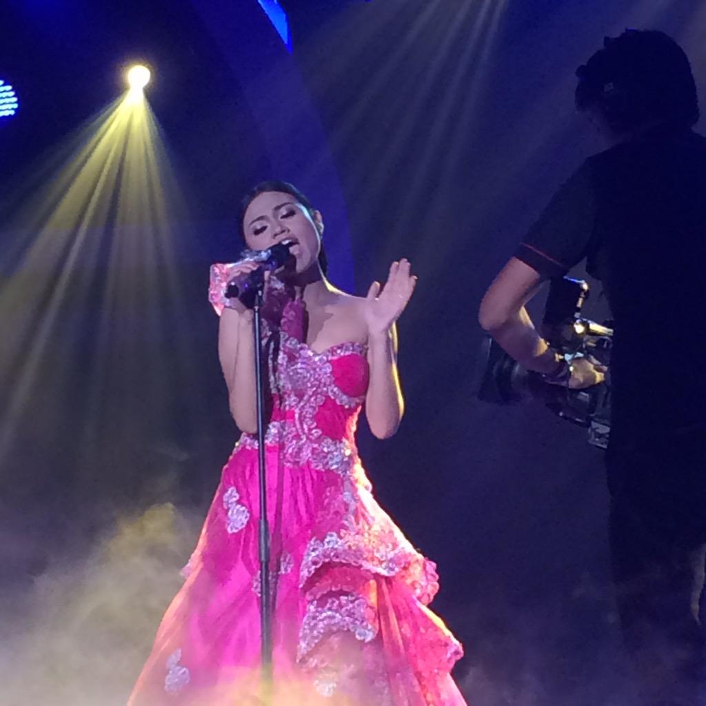 Indosiar's tweet photo. Yuk nonton aksi panggung @DA2_Ika  #DAcademy2, gimana menurut kamu dangduters? http://t.co/r5ZDfDhgZy
