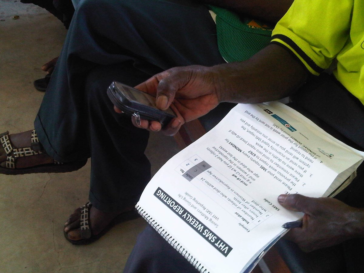 Village Health Workers reporting by SMS using 'redberry' lowend phones. #DHIS2Mobile 2wards #SavingMothersGivingLife