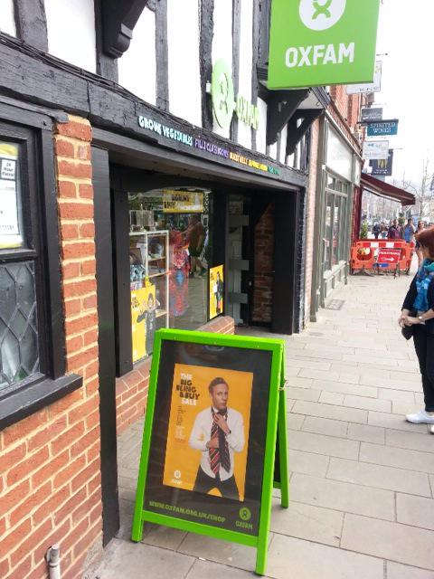 OxfamFashion's tweet image. Accessorise to save lives! Just like Laurence Fox @LozzaFox seen here at Oxfam Henley #BlingAndBuy
