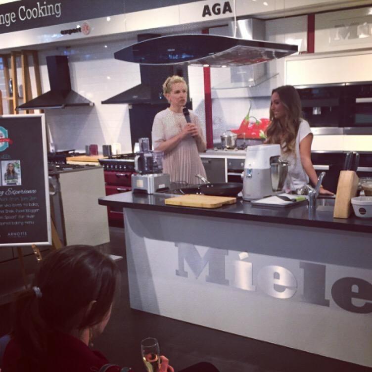 ArnottsDublin's tweet image. @kempsisters @littlegspoon Kicking off with a coconut almond Granola recipe  #BakeCookDine #bakingexperience