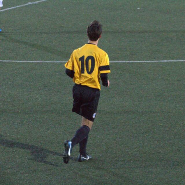 CDNBjuvenilB's tweet photo. La folha hecho hombre!!,suelta tantas coñas como pases en un partido,un jugador comopocos y un compañero como ninguno http://t.co/hIT8Da47Ex