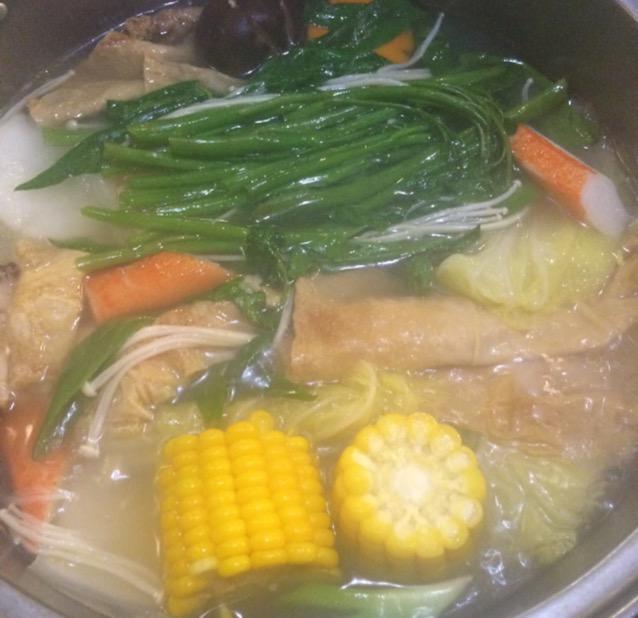 Juliasnd's tweet photo. Healthy dinner, vegetable shabu set @kepokitchen http://t.co/UZ6HVqyNGA