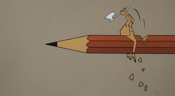 Bu adam çok cahil olmalı, ne sorulsa cevaplıyor.
Voltaire