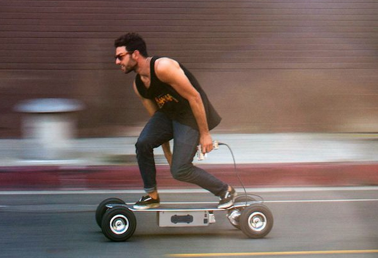yourbestgadgets's tweet photo. Since longboard is so popular, I dont understand why we dont see a lot of those on the road. http://t.co/TbhGWbs3UP