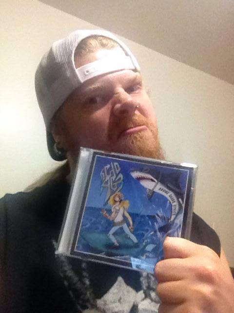 AcidAgeThrash's tweet photo. Rider the dangerous drum warlord from Razor has got his copy of Drone Shark Ethics.
@davecarlorazor http://t.co/fZYQ9YPoKu