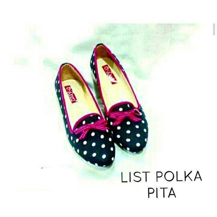 yesymasha's tweet photo. flatshoes murah flatshoes 40rb beli 3 disc 5% http://t.co/XaYpZnm6uH