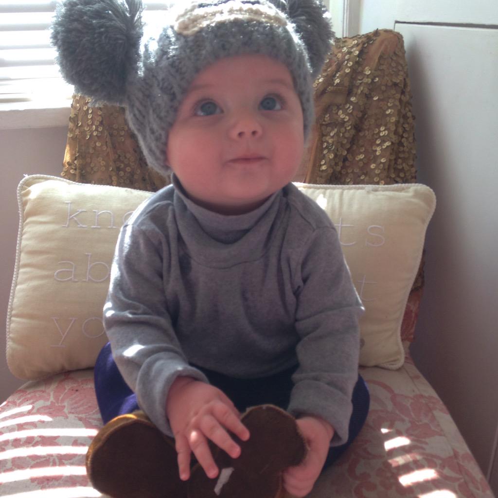 Elizabethbubs's tweet photo. Shooting for the little white company today! Very excited ❤️ #BabyModel x http://t.co/zn5pOTZyZ5