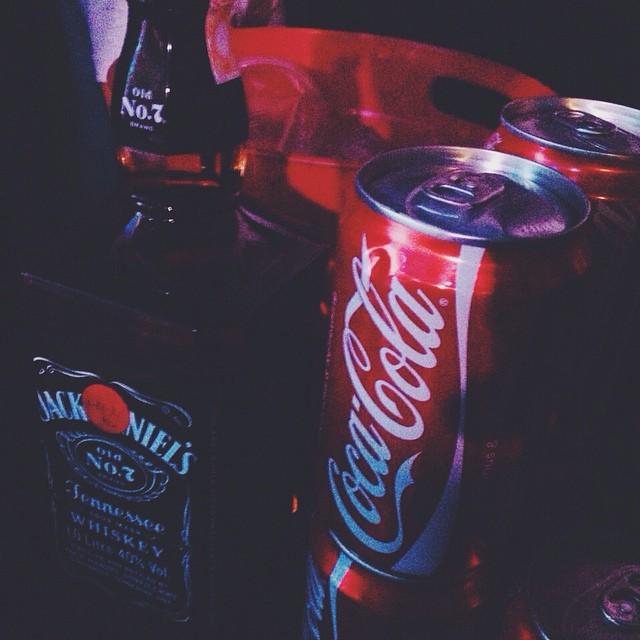 BoyNextUniverse's tweet photo. too early! nawh. 🍻 #jacoke http://t.co/pGXI0yXBcX