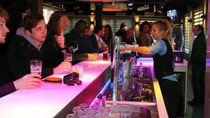 Vanmiddag is Havenzicht &amp; <a href="/DicksPubUrk/">Dick's Pub Urk</a> weer open om 16:00 uur en vanavond draait <a href="/jelmer83/">Jelmer van Dijk</a> in de <a href="/CocktailbarUrk/">Cocktailbar Urk</a> !