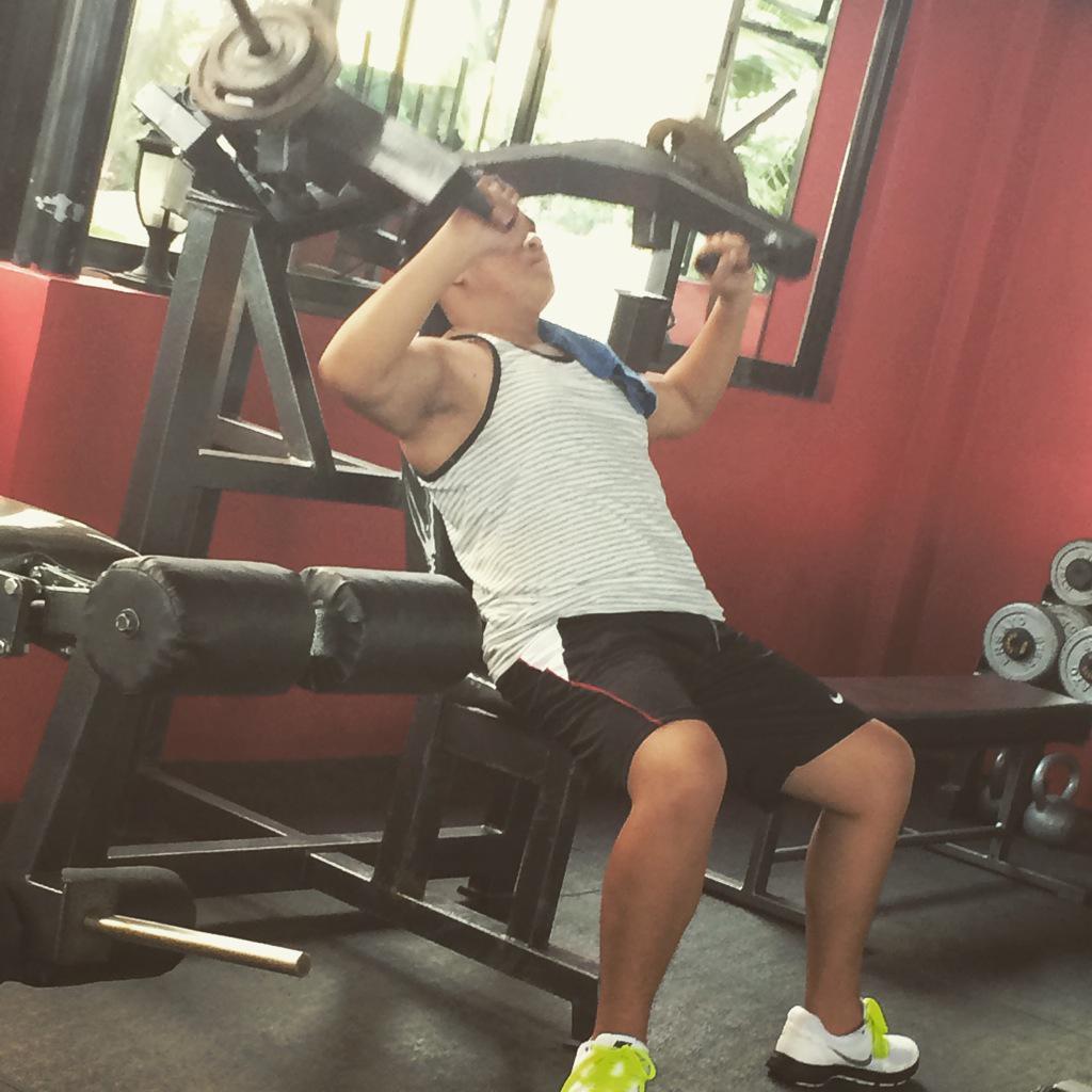 abellasteven's tweet image. 7th day in the GYM 💪#20lbs#weights#workhard