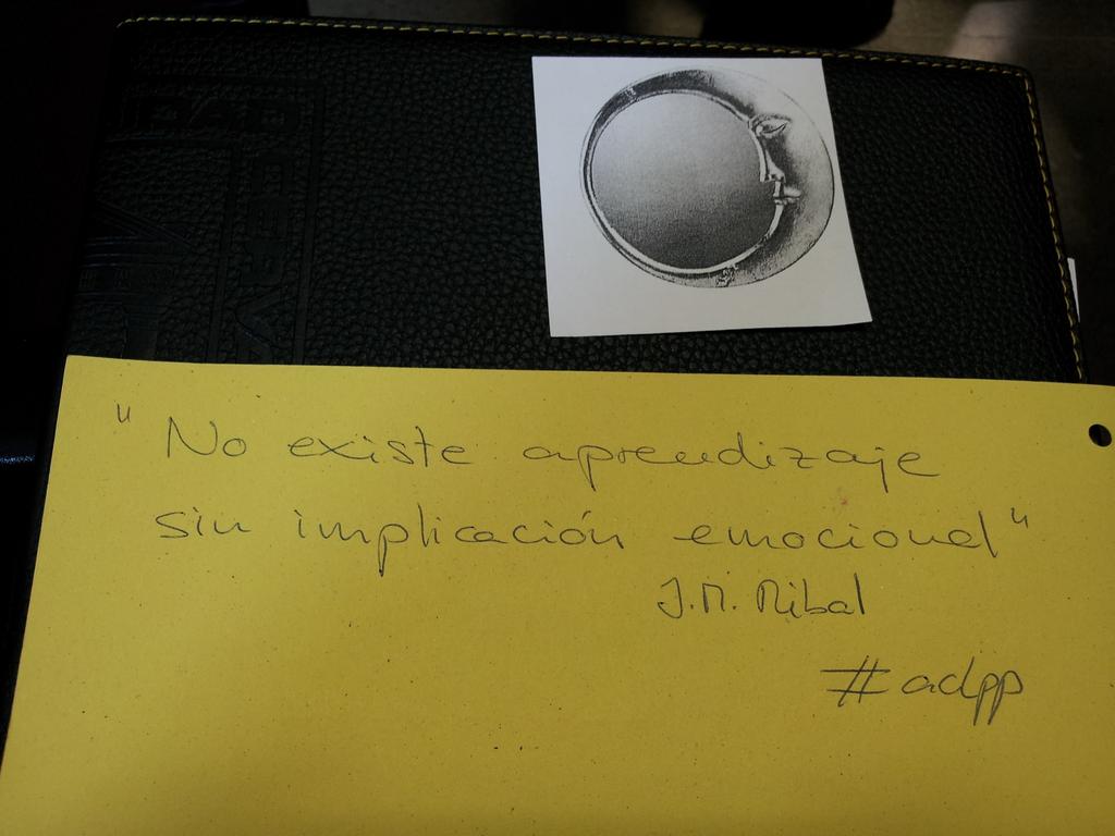ACLPP's tweet photo. Conferencia de J M Ribal: sentir para cambiar cambiar para sentir #aclpp http://t.co/4rbEU9eC6A