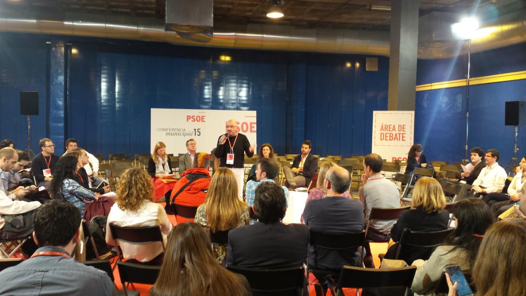 psoeformacion's tweet photo. Turno de palabra de @kikofarrona nos  cuenta su experiencia como alcalde Zarza 3.600 habitantes @EstefaniaPalop http://t.co/2LJk1X9OPU