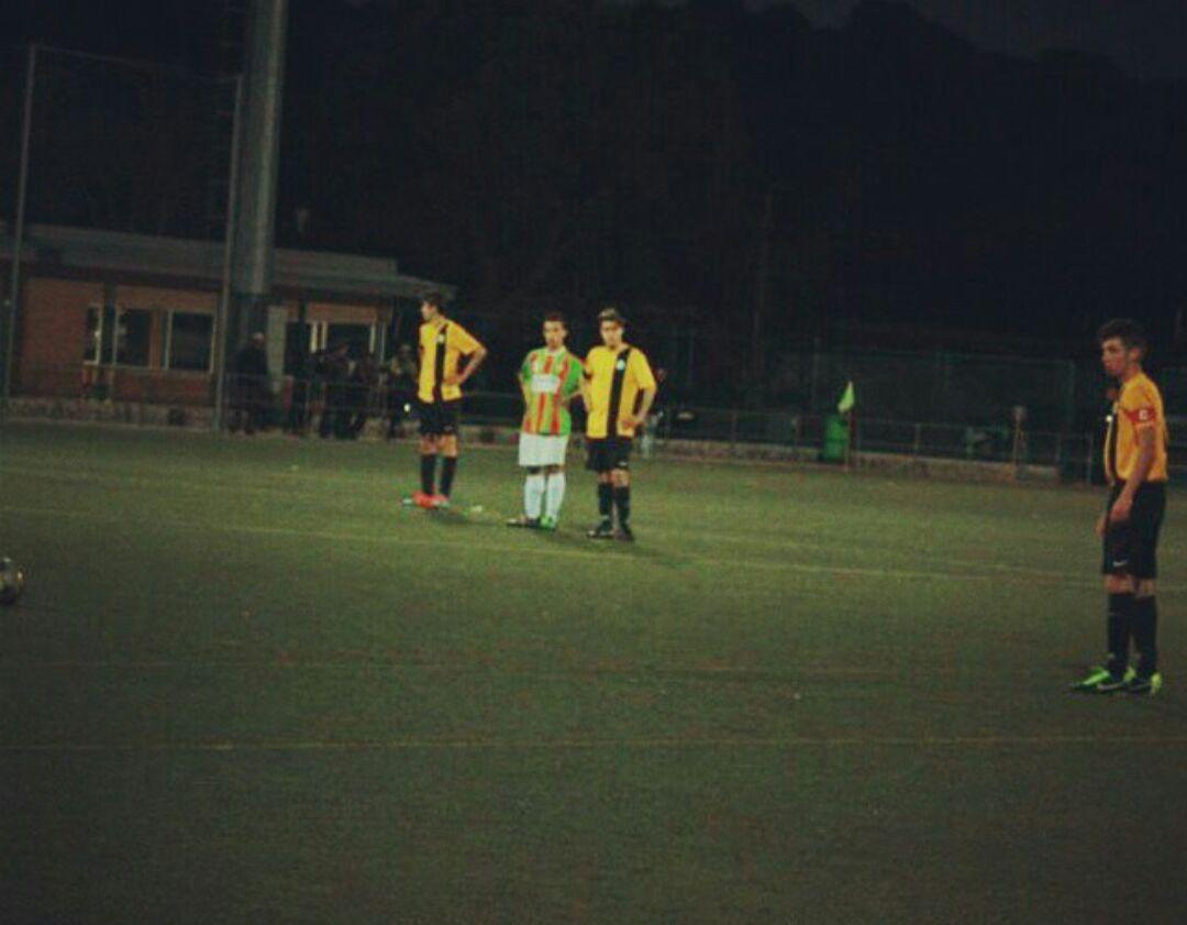 CDNBjuvenilB's tweet photo. Da gusto verle jugar, su calidad, regates, goles, pases...etc nos han hecho ganar muchisimos partidos, es un crack http://t.co/JlHj6hOdHH
