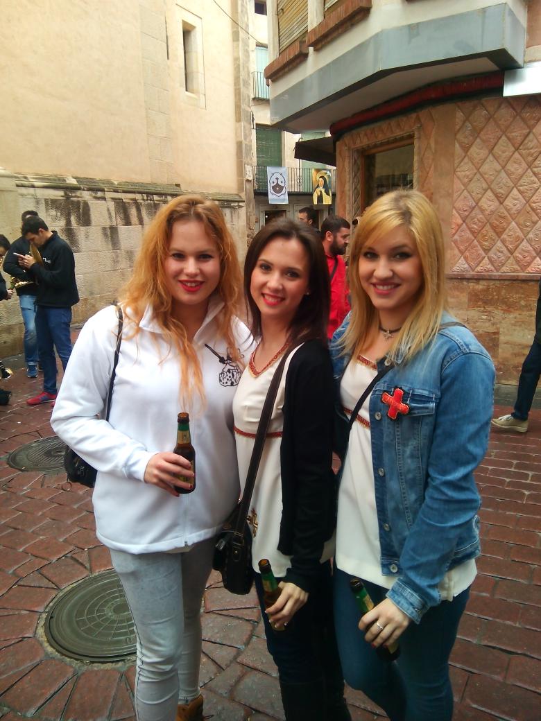 damasdsanjorge's tweet photo. Daaaaaamaaas guapas!! @Anapuertoo @LuciaMorenilla @Domelaura http://t.co/g37rIa08VK
