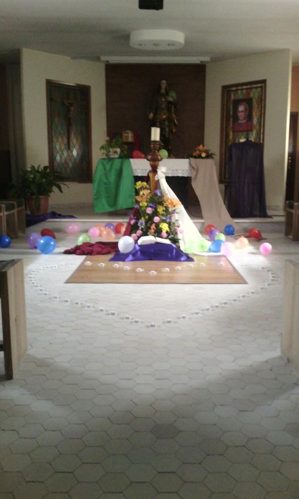 pedropastoralf's tweet photo. "El Amor vive, el Amor no puede morir" Celebrando la resurrección #Rumbo2 @pjvbetica http://t.co/23grCvF8JO