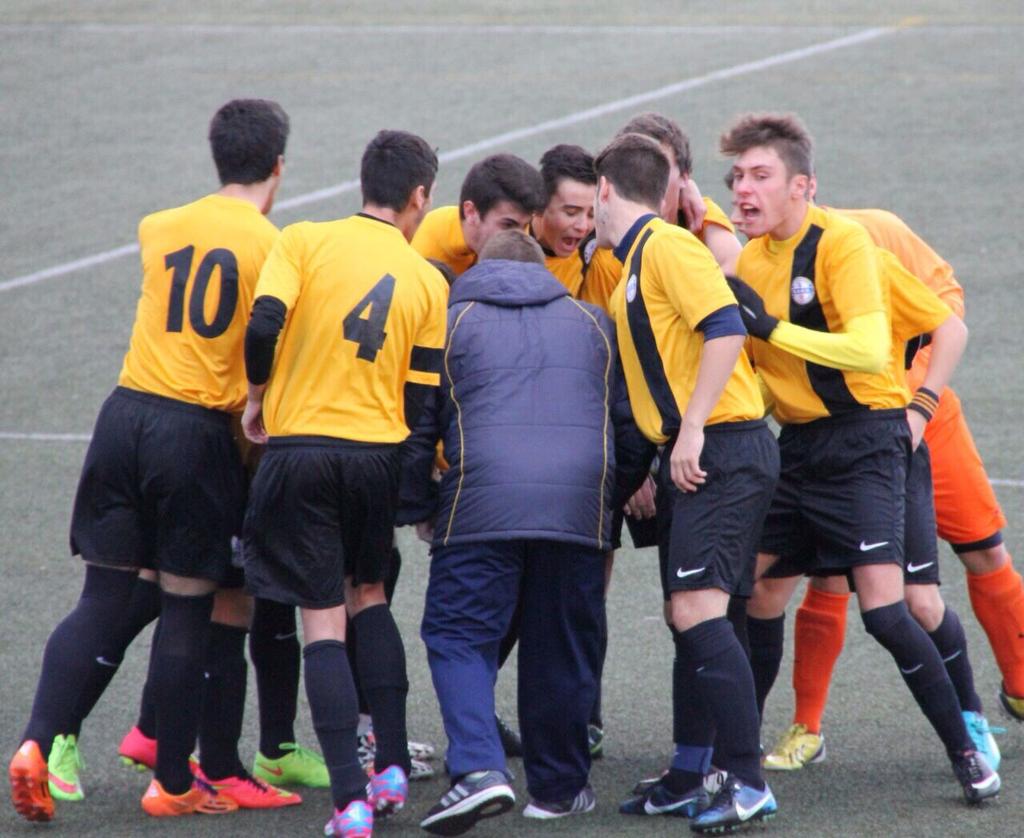 CDNBjuvenilB's tweet photo. En definitiva, siempre hemos sido una familia en las malas y en las buenas y pase lo que pase no dejaremos de serlo http://t.co/waq32geywP