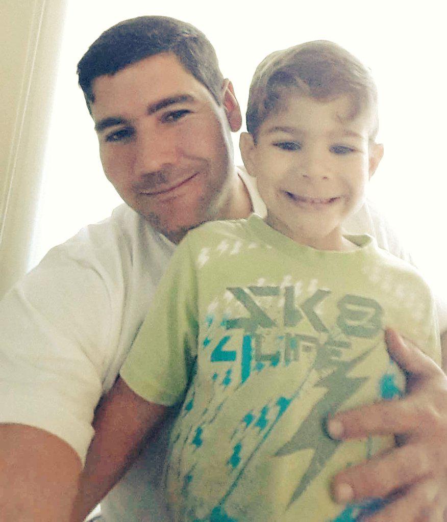 vwinstonv's tweet photo. Feliz Día para toda la Familia...Bendiciones para todos...😆 http://t.co/vaPCW7VB8a