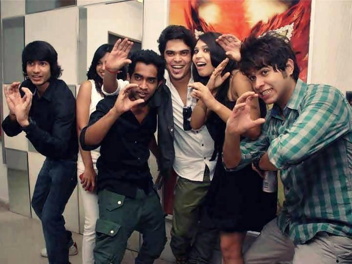 d3_fc's tweet photo. #4YearsOfD3 #4YearsOfTogetherness #4YearsOfHappiness #4YearsOfLove

4 YEARS OF DIL DOSTI N DANCE😍 http://t.co/NiRLjL16pw