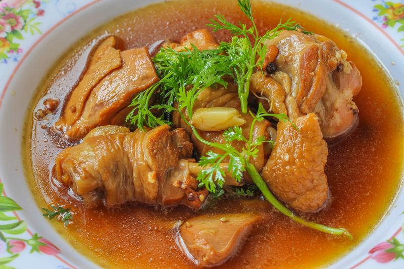 CaribbeanFoodLU's tweet photo. Jamaican Brown Stew Chicken Recipe A Devilishly Exotic Dish #brownstewchicken #stewedchicken http://t.co/ugbxdSN4Ac http://t.co/jKngG5lzEa