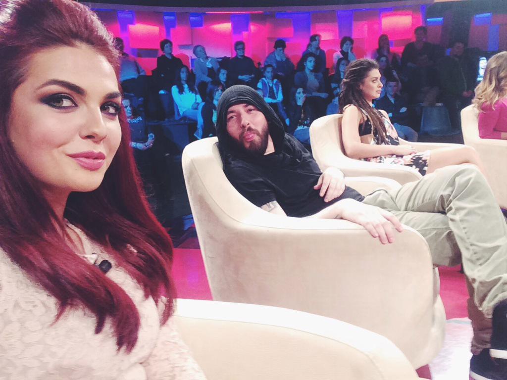 BeatrixRamosaj's tweet photo. Last night #TopShowMagazine #TopChannel w/ Kastro Zizo http://t.co/fmuqZ9rPNu