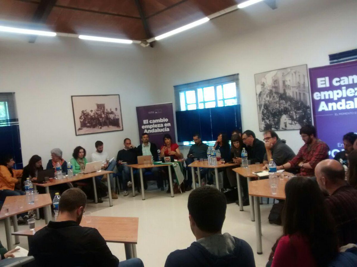 TeresaRodr_'s tweet photo. Primera reunión del Consejo Ciudadano. Un paso más para una tierra que necesita una fuerza política de cambio. http://t.co/9R5vWYZkxz