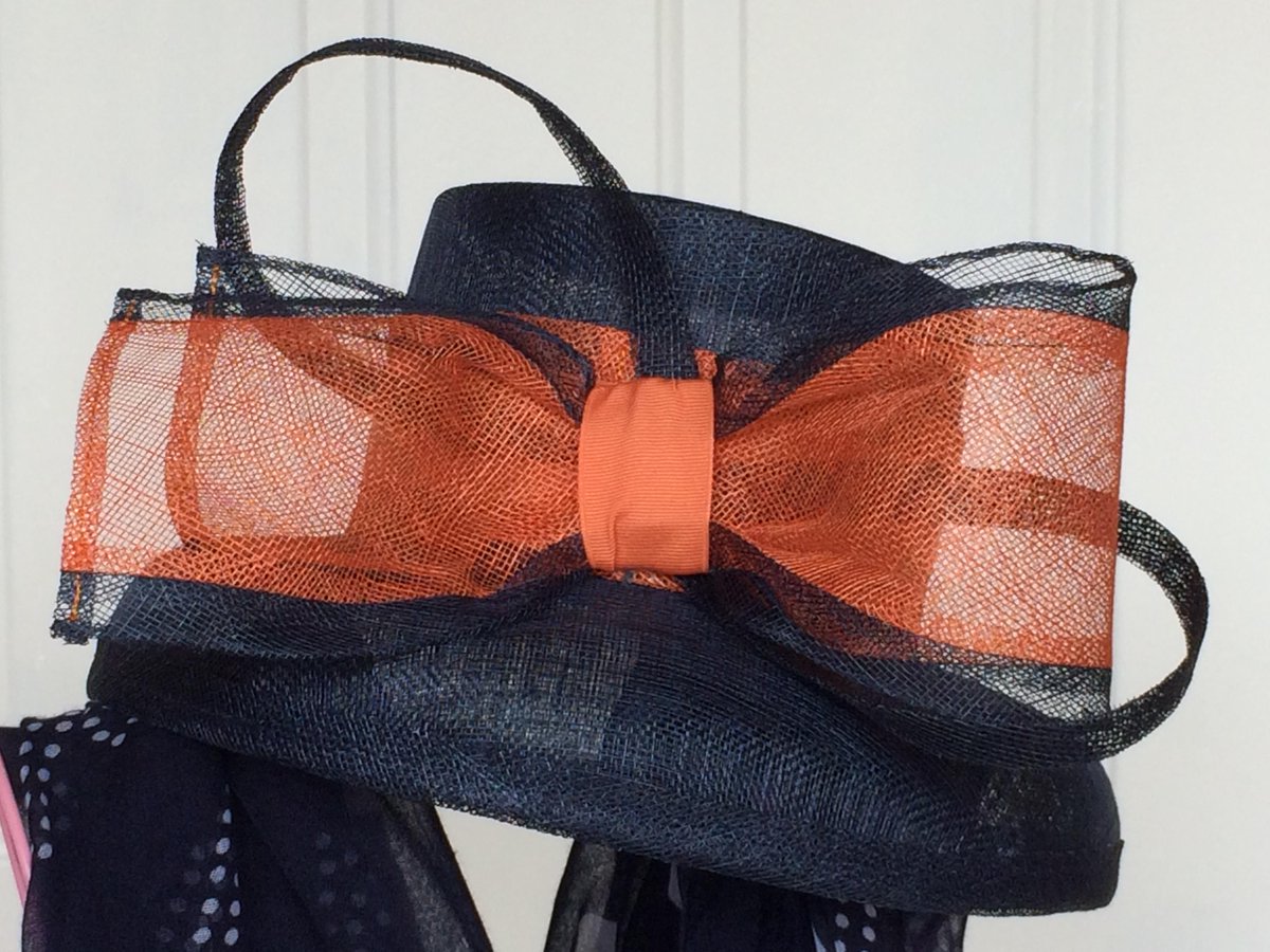 traylor_amy's tweet photo. Auburn and Alabama Game day hats.  Which team should I make next? #gameday2015 #GamedayColours #Auburn #Alabama http://t.co/bLOWCgpxQN