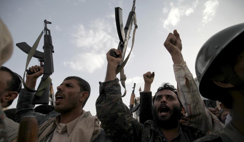 Newsweek's tweet image. Yemeni militiamen claim capture of Iranian military officers bit.ly/1ICX6sX