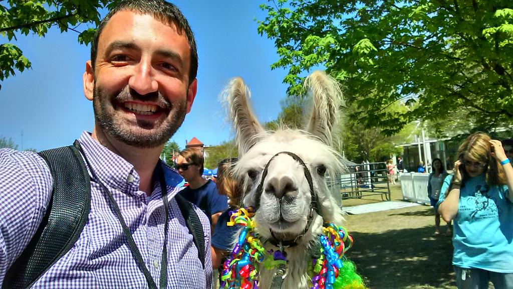 mkahrs's tweet photo. @EmilyFreitagTN you weren't quick enough to get a selfie with this beauty during the break. #onlyatCORE http://t.co/TwmqmGTekM