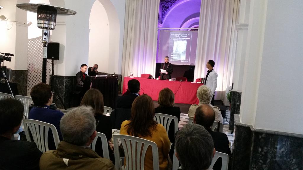 lupiga2264's tweet photo. Espectáculo de Arte y Filosofía, estética de pura sensibilidad @iucoin  con @procure http://t.co/BfJrSqVNsa